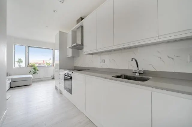 Vanwall Road, Maidenhead, SL6, photo 2