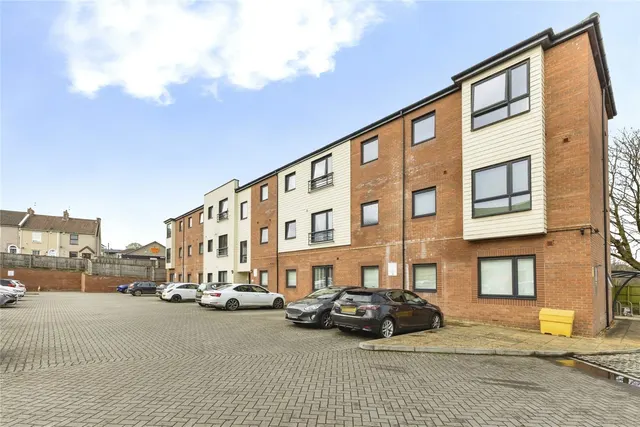 Photo 3 — Elmtree Way, Kingswood, Bristol, BS15