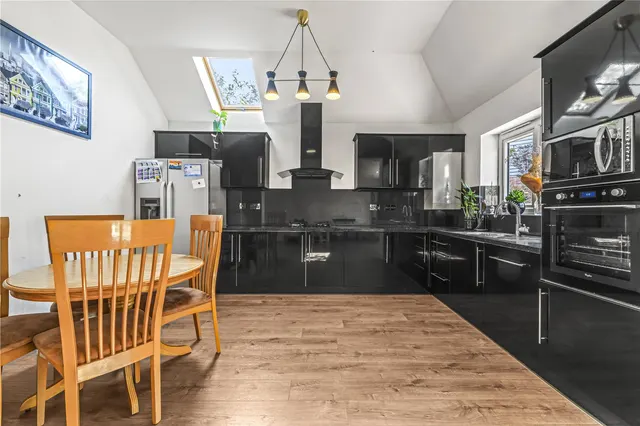 Photo 3 — Winchester Road, Feltham, TW13 5JX