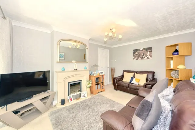 Photo 3 — Fenns Crescent, Fenns Crescent, St. Georges TF2 9BN