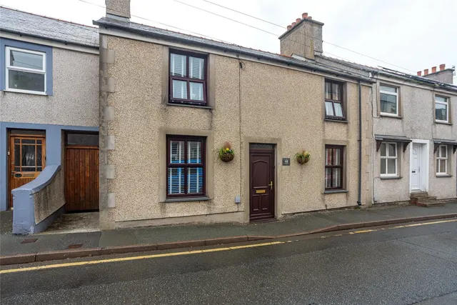 Mona Street, Amlwch, photo 1