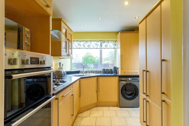Sycamore Road, East Leake, LE12, photo 2