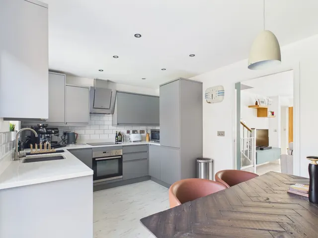 Peregrine Way, Warwick, CV34, photo 2