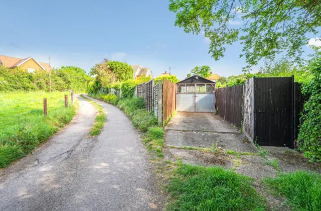 Colchester Road, White Colne, CO6, photo 3