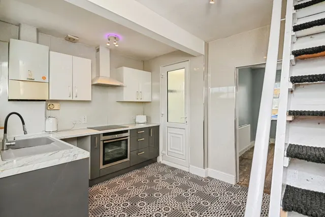 Golf Green Road, Jaywick, CO15, photo 2