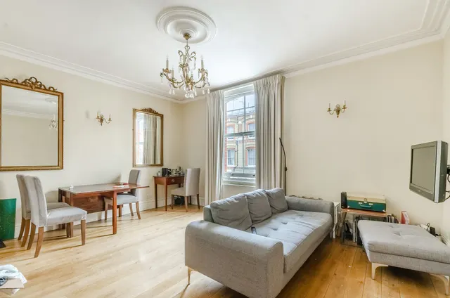 Photo 2 — Flat 4, 13 Cheniston Gardens, London
