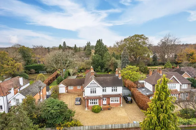 Avondale Road, Fleet, GU51 3LE, photo 1