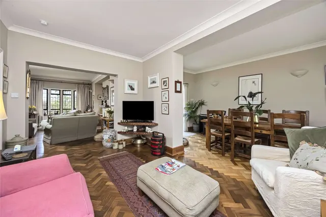 Photo 3 — King Henrys Road, Lewes, East Sussex, BN7 1BU