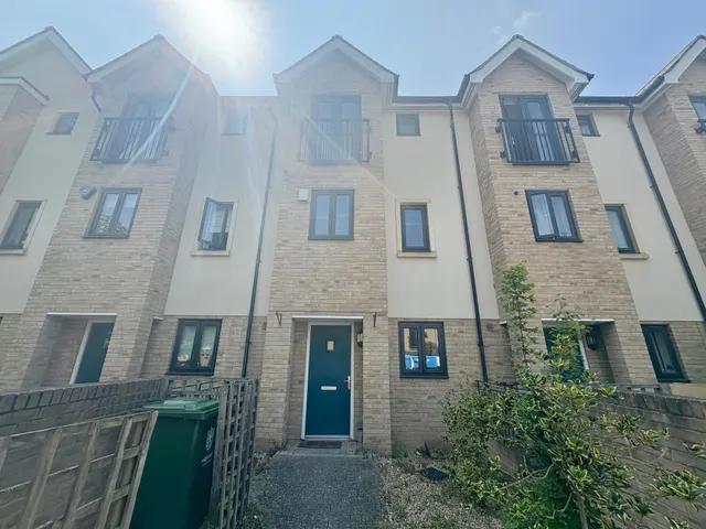 Circus Drive, Orchard Park, Cambridge, CB4, photo 1