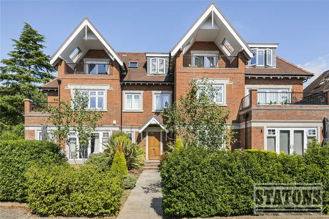 Coombehurst Close, Hadley Wood, EN4 0JU, photo 1