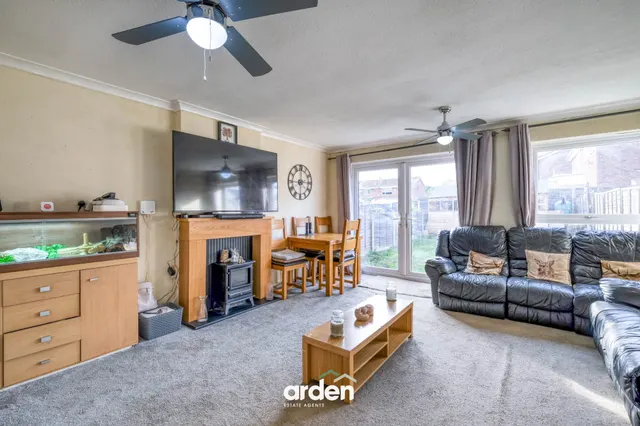 Charnwood Close, Rednal, B45, photo 2