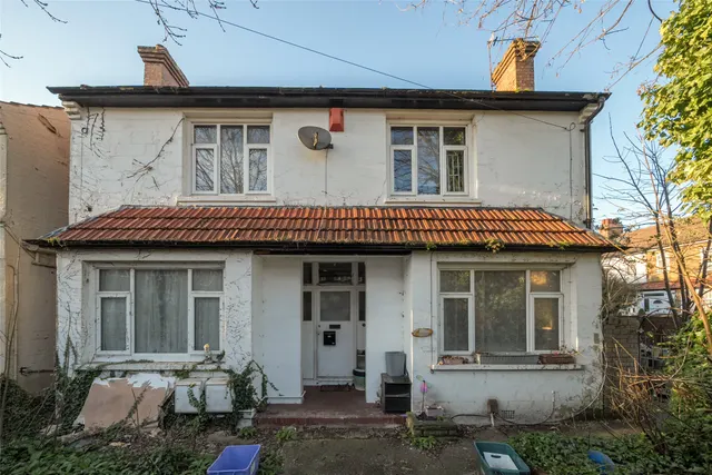 Love Lane, Mitcham, CR4 3AU, photo 1