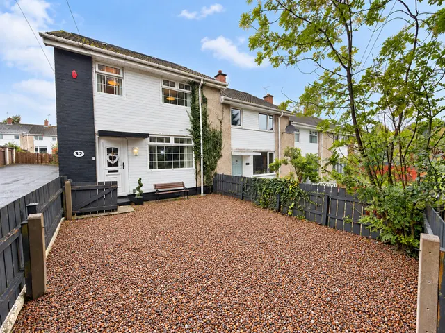 Glenwood Park, Dunmurry, BT17, photo 1