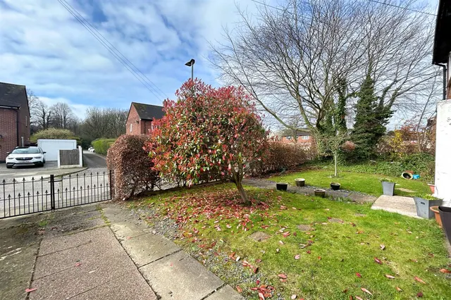Carrswood Road, Manchester, photo 2