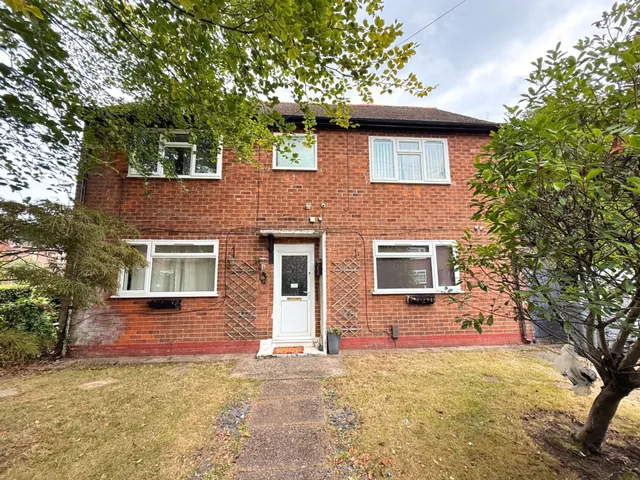 Carrswood Road, Manchester, photo 1