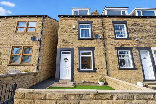Eccleshill, Bradford, BD2, photo 1