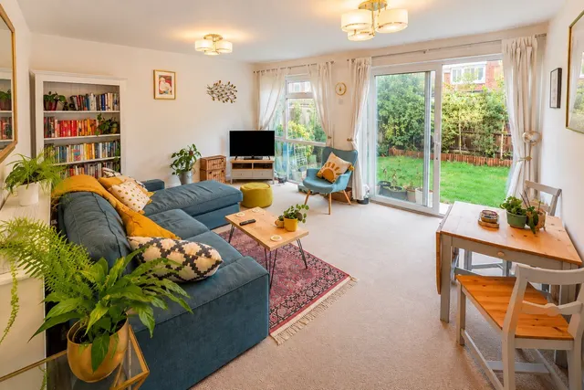 Larch Close, Balham, SW12, photo 1