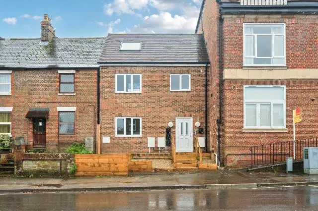 Broadway, Didcot, OX11, photo 1