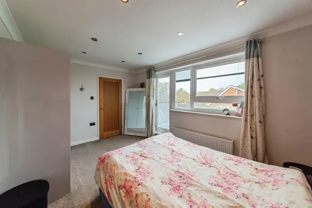 Photo 3 — Ancaster Drive, Sleaford