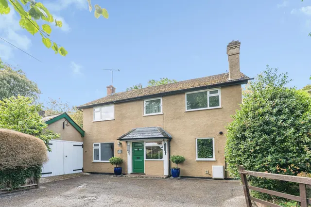 Guildford Road, Farnham, GU10, photo 1
