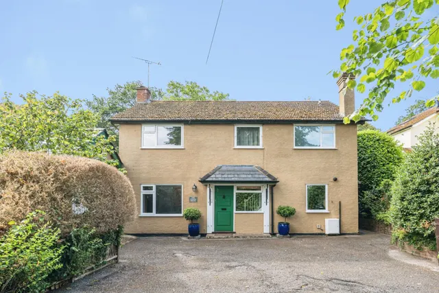 Guildford Road, Farnham, GU10, photo 2