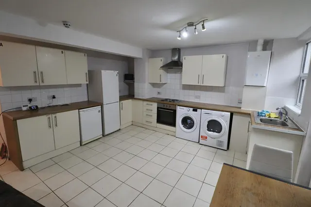 Photo 3 — Weedon Road, St James, Northampton, NN5