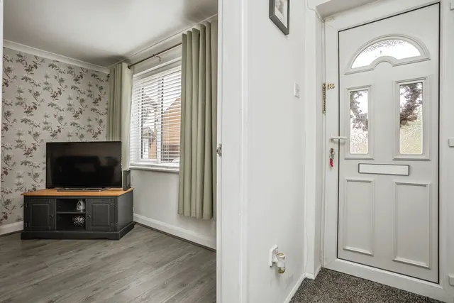 Wren Close, Syston, LE7, photo 2