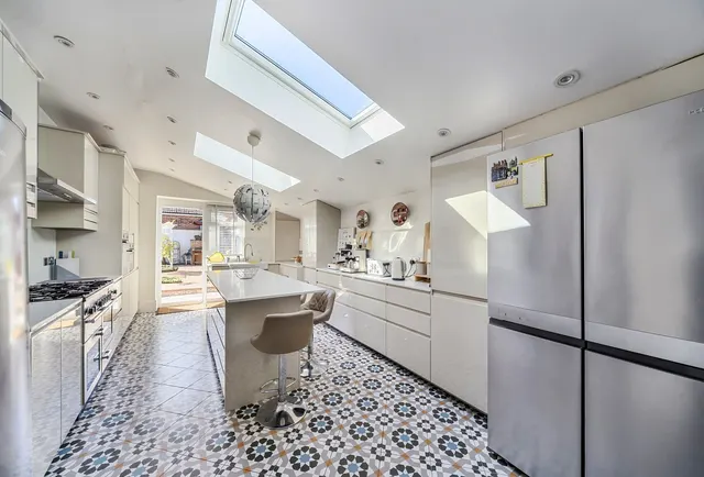 Fairfields Close, London, NW9 0PH, photo 1