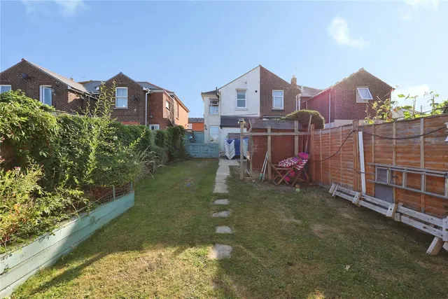 Cross Street, Sandown, PO36, photo 2
