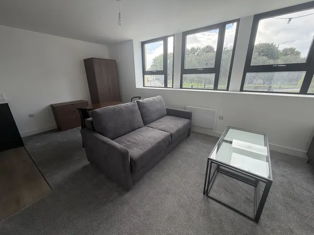Park House, BD1, photo 3