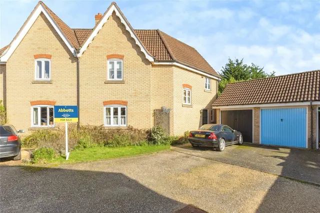 Bramble Way, Wymondham, Norfolk, NR18, photo 1
