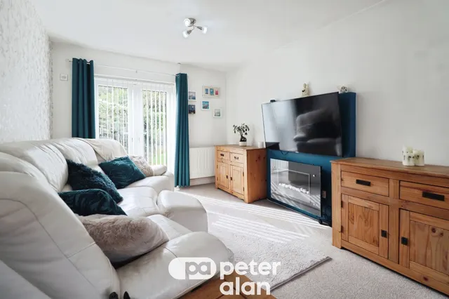 Bardsey Crescent, Cardiff, CF14, photo 2