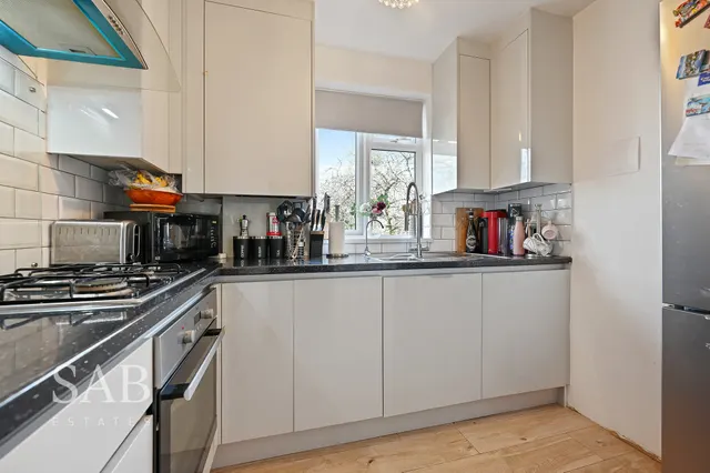 Ruislip Road, Greenford, UB6, photo 3