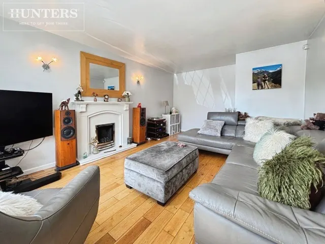 Eastfield Crescent, Staincross, S75, photo 3