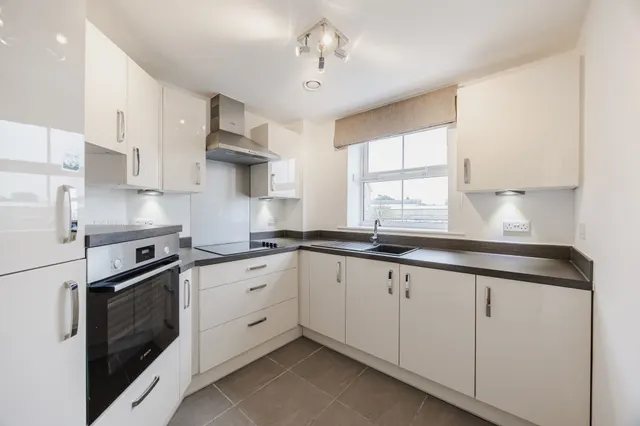 Bright South Facing Apartment in Huns, photo 2