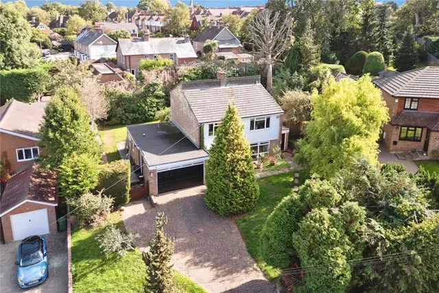 Oakfield, Hawkhurst, TN18, photo 1