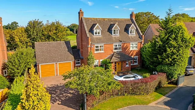 Broome Close, Kings Bromley, DE13, photo 1