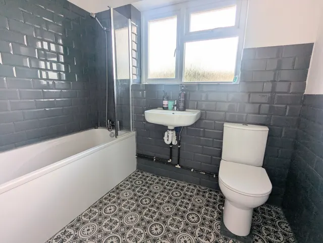 Swift Close, Bedford, MK41, photo 3
