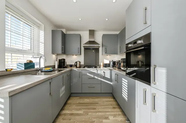 Lulworth Place, Peterborough, PE7, photo 2