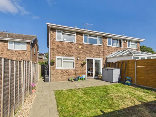 Merlin Way, Chipping Sodbury, BS37, photo 1