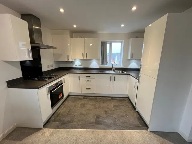 Bowthorpe Drive, Gloucester, GL3, photo 3