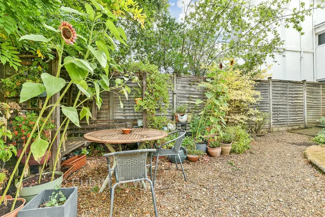 Knoll Road, Dorking, RH4, photo 2