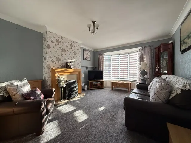 Birchwood Avenue, North Gosforth, NE13, photo 3