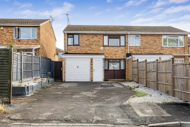 Gayhurst Close, Caversham, RG4, photo 1