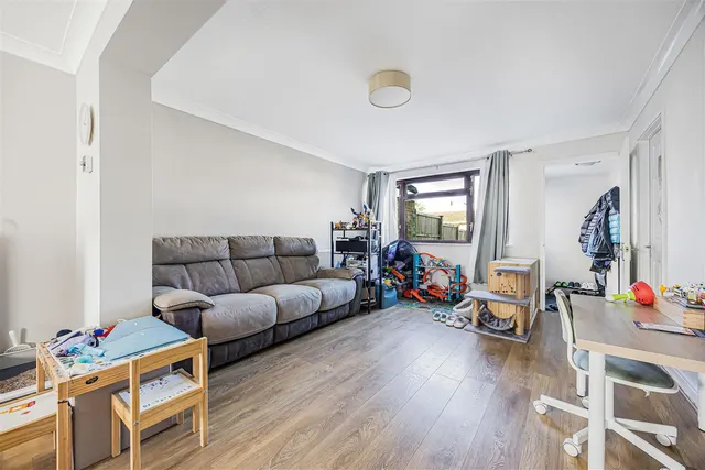 Gayhurst Close, Caversham, RG4, photo 2