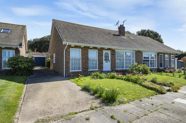 Steyning Close, Seaford, photo 1