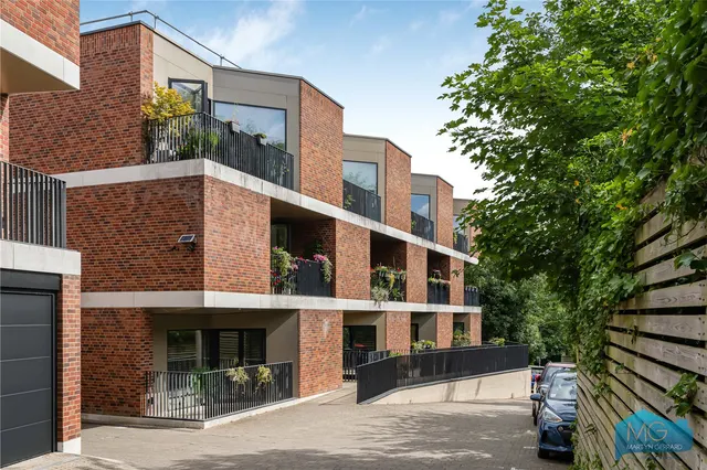 Pinnacle Close, London, N10, photo 1