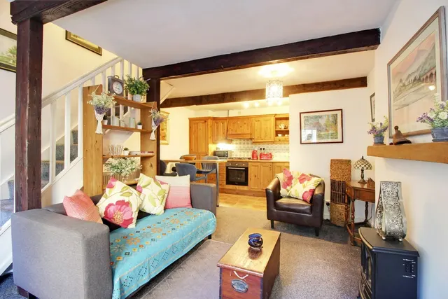 Cobblers Cottage, Luddenden, HX2, photo 3