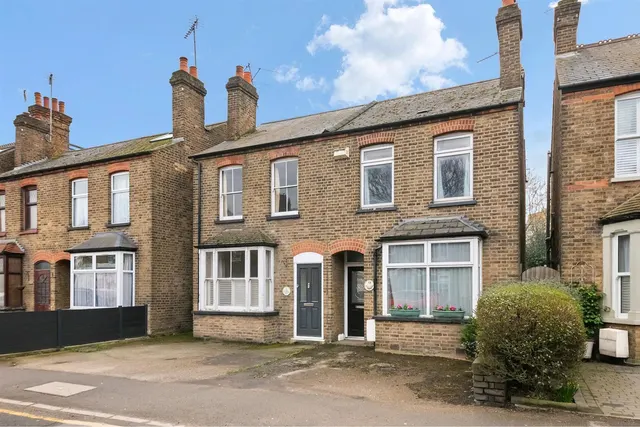 St. Johns Road, Uxbridge, photo 1