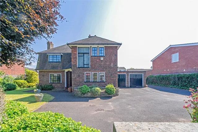 Acacia Road, Hampton, TW12 3DP, photo 1